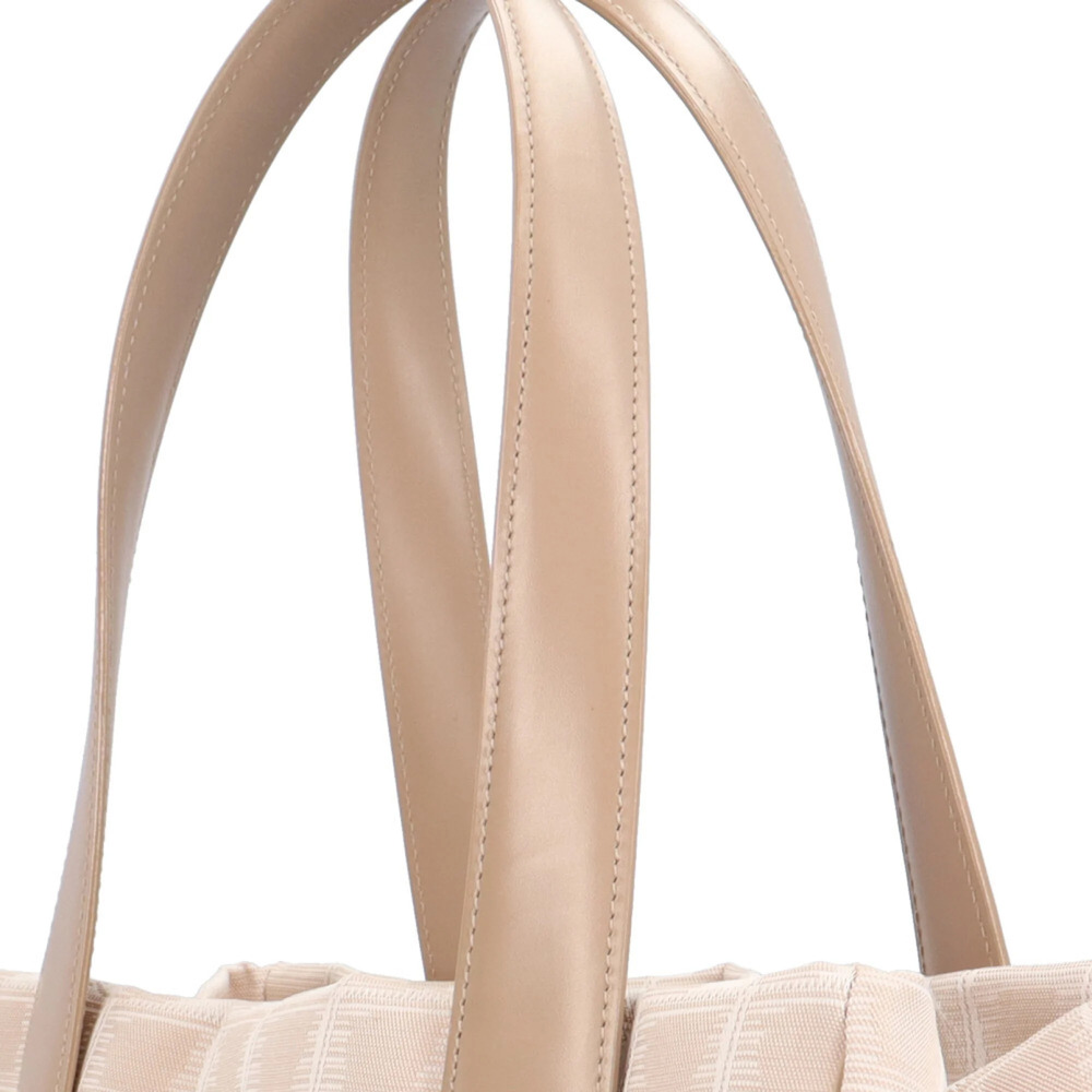 CHANEL Cream Tote Bag - Picture 7 of 8